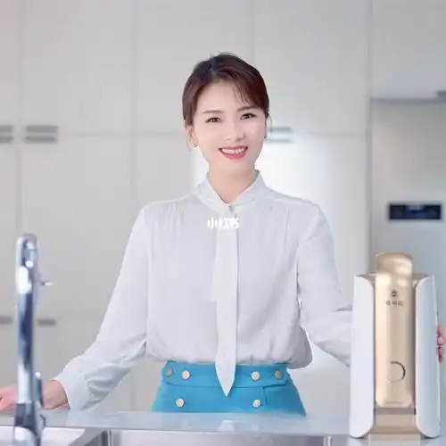 mmstar|演员刘涛身穿麦檬真丝衬衫拍摄广告_刘涛_衬衫_白衬衫_mm麦檬