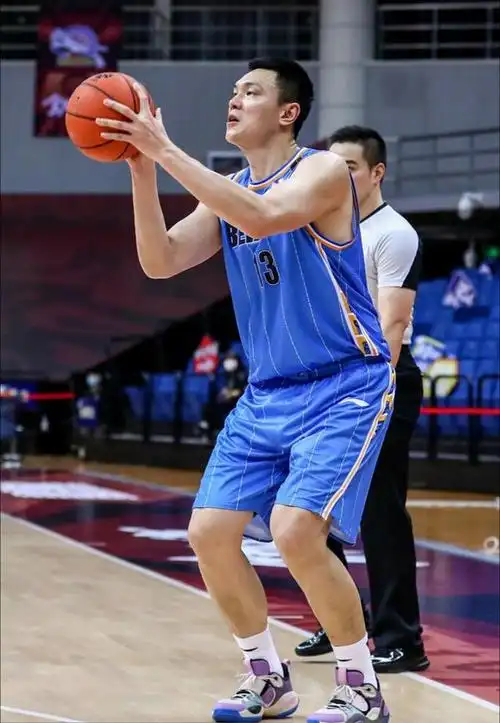 朱彦西三分球今晚升至历史第31位