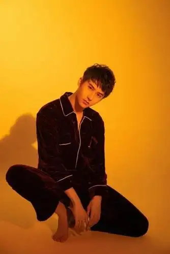 何东东签约新东家携个人原创单曲回归网友何东东变了