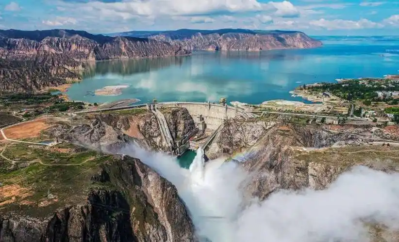 龙羊峡环保能源新典范