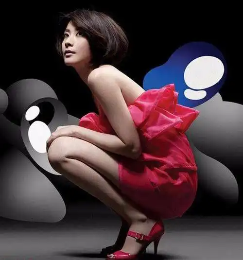 亚洲蹲火了!女星们亲身示范瞧谁蹲得标准蹲得最漂亮