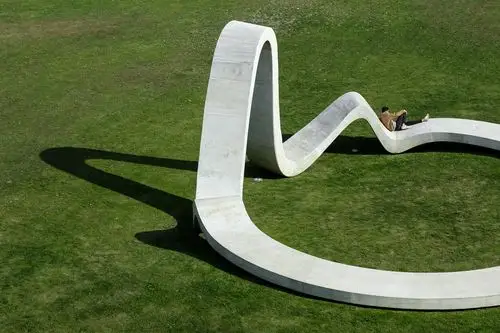 葡萄牙loop环形长椅装置-装置艺术案例-筑龙园林景观论坛