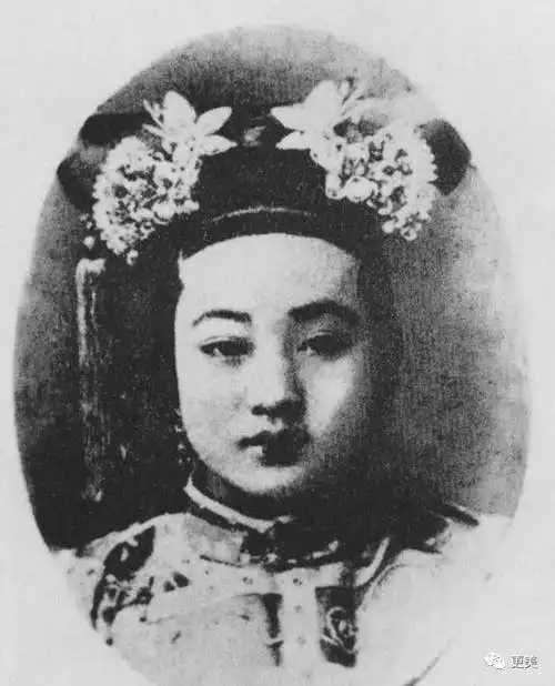 别再嘲吴谨言周迅丑了!清朝历史上的后妃真容一言难尽