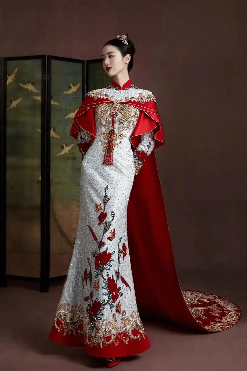 中式嫁衣 #礼服馆 #中式婚礼 无论你正处于人生的哪个阶段 - 抖音