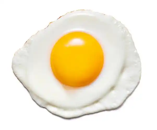 白色背景下的一个煎蛋
