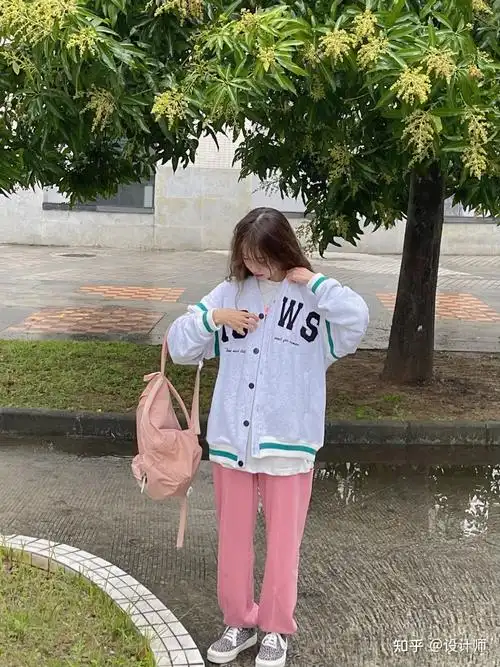 女生拍照站姿姿势简单好拍又易学拍照可爱又搞怪