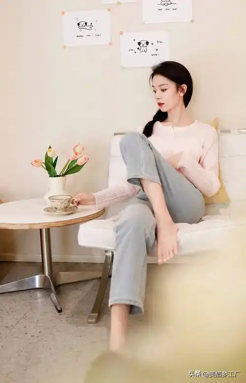 氧气美少女陈瑶光脚丫拍写真,简直就是视觉享受啊!_感觉_很漂亮_皮肤