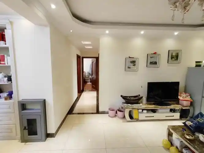 百纳公寓3室2厅2卫112.74㎡南132万