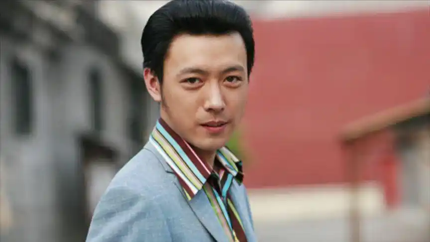 曹炳琨:厨师出身,赚外快当群演,出演《潜伏》后一炮而红!