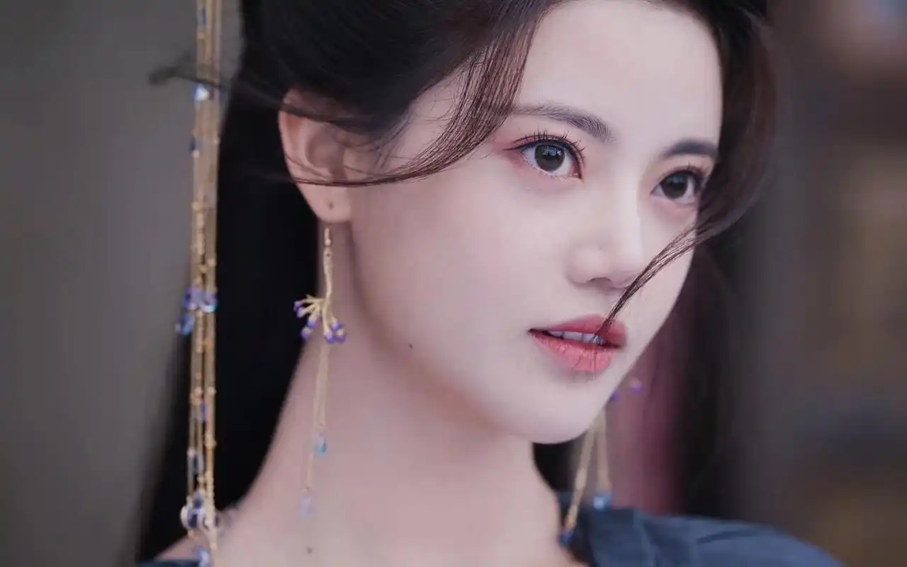 长月烬明/孙珍妮/翩然