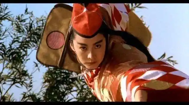 「绝代双骄」里的花无缺,正当人们都在期待林青霞再创辉煌的时候