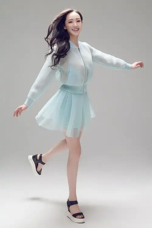 小花旦刘恬汝活力写真