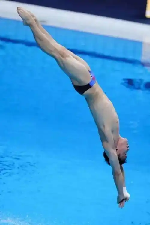 赞延安体育运动学校杨昊再登世界跳水赛场顶峰