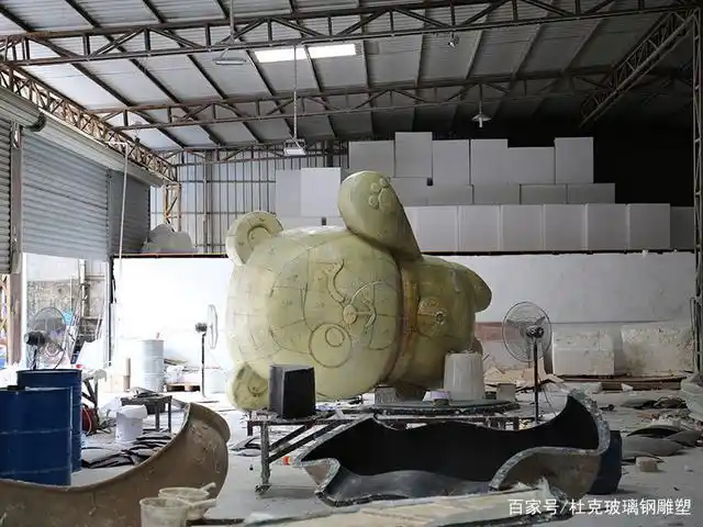 哪里有做玻璃钢雕塑的厂家,玻璃钢雕塑厂哪家好?