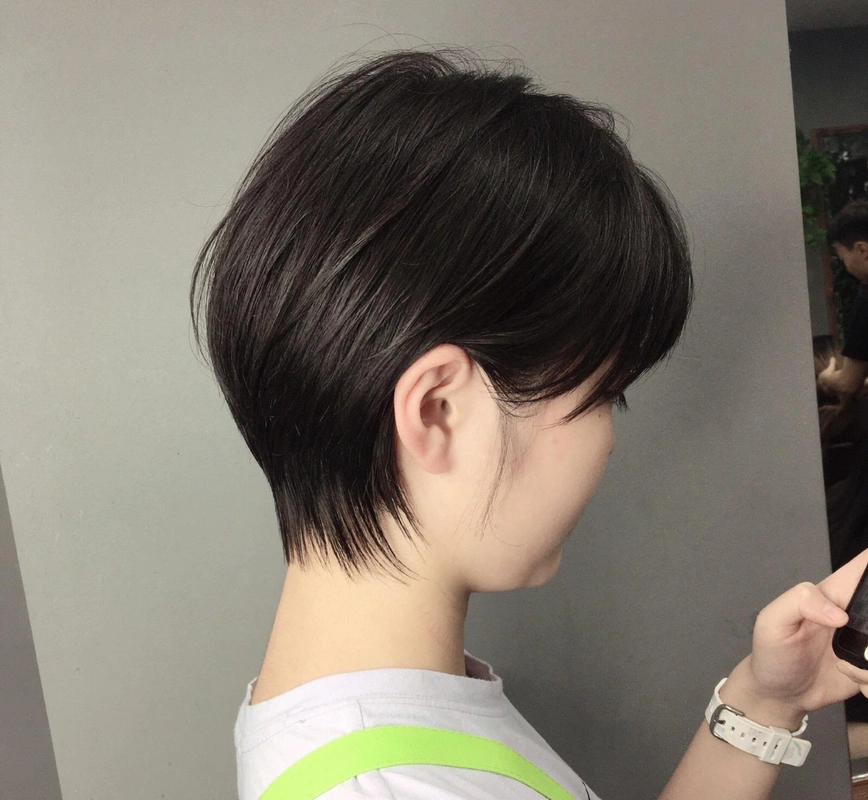 新时尚短发20款,蓬松立体颜值高,最适合这三种人,有你吗?