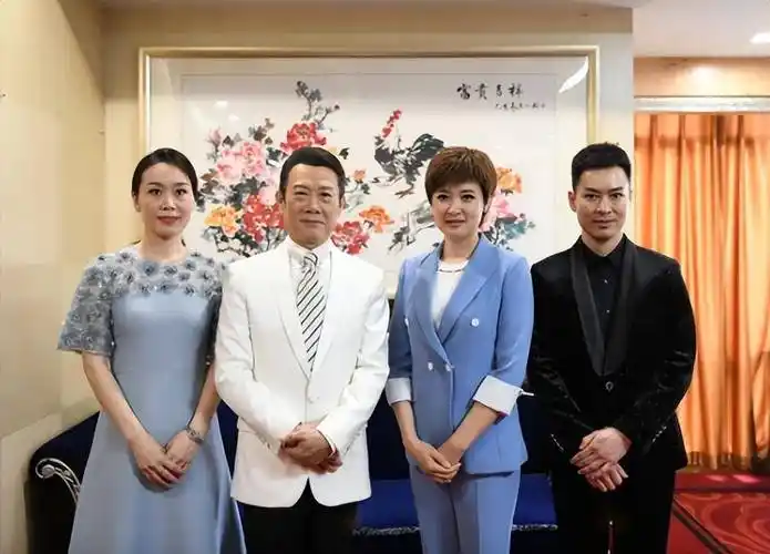 桑晨:"被迫"成为央视主持人,人气不及李红,却是央视资深元老_时候