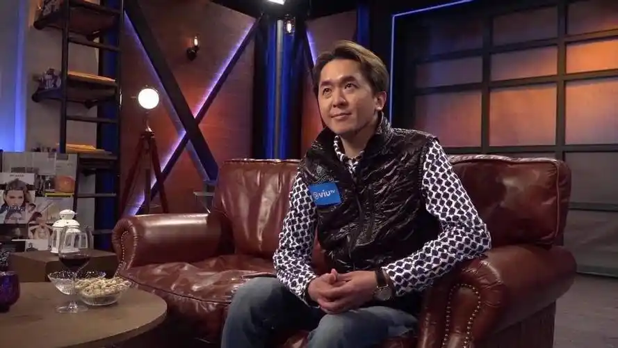 邓兆尊:最穷时只有一个亿,同时交3个女友不分大小,55岁仍未婚_洪金梅