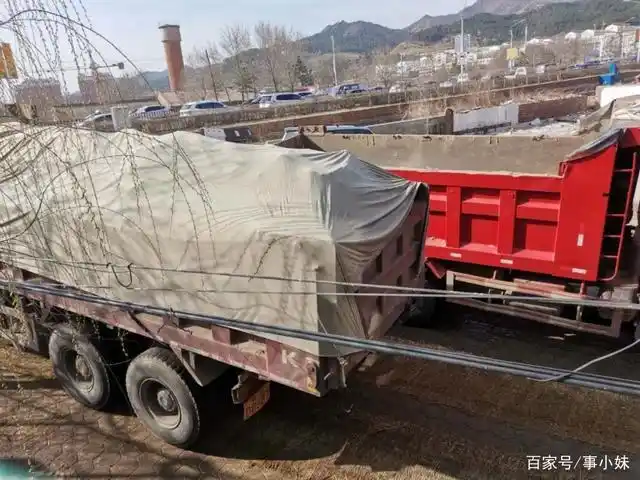 围场新变化!迎宾路不断有拉土大车,请注意避让