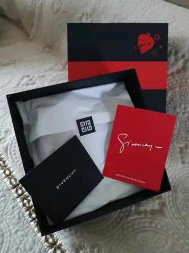 纪梵希新年礼盒