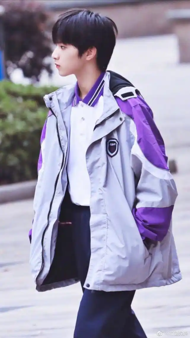 刘耀文初中校服超全合辑