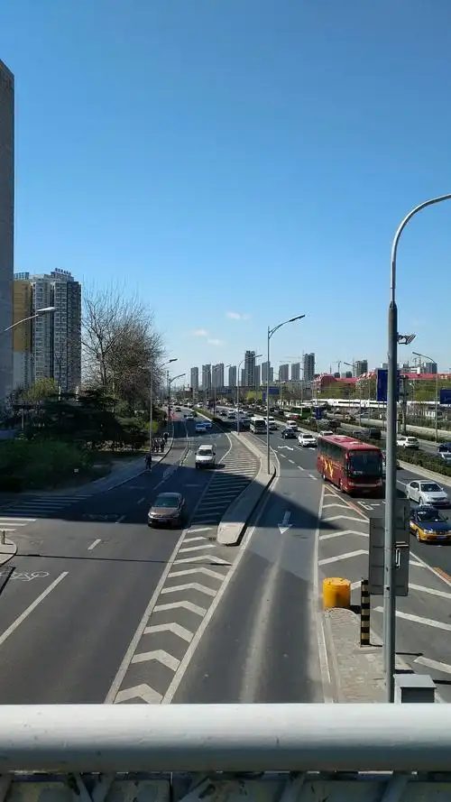 北京市丰台区马家堡街道南三环西路辅路搜宝商务中心