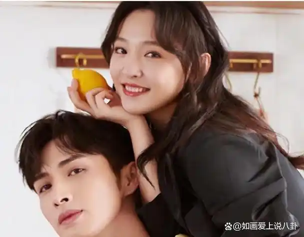 张彬彬新戏曝尴尬,激吻女主后蹭对方一身粉底,本尊搞笑发文回应