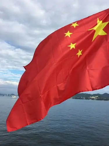 五星红旗迎风飘扬 - 堆糖,美图壁纸兴趣社区