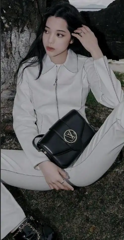 杨幂|唐嫣|娱乐圈|关晓彤|亿身家|迪丽热巴_网易订阅