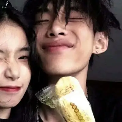 搞怪可爱情侣头像一对 有毒的微信情侣头像魔性 - 情侣头像 - 潮人