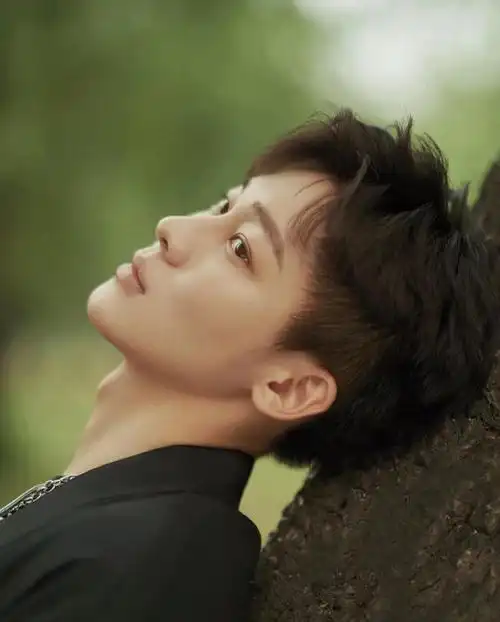 刘怡潼(中国内地男演员)_尚可名片