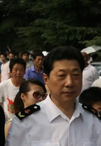 常贵田荣升少将成相声界首位文职将军