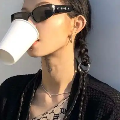 超级酷的女生头像高清真人 只要和你每天都是惊喜