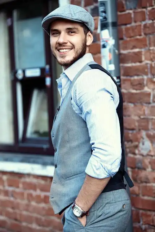 戴鸭舌帽的帅哥男士高清图片