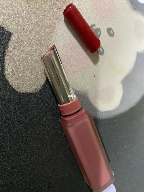 我的口红断了010101