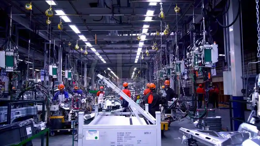 汽车制造流水线_汽车组装_工业制造_3840x2160_高清视频素材下载(编号