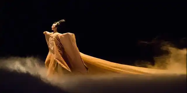 绝美古典舞《丽人行》火了,网友:怪不得有昏君