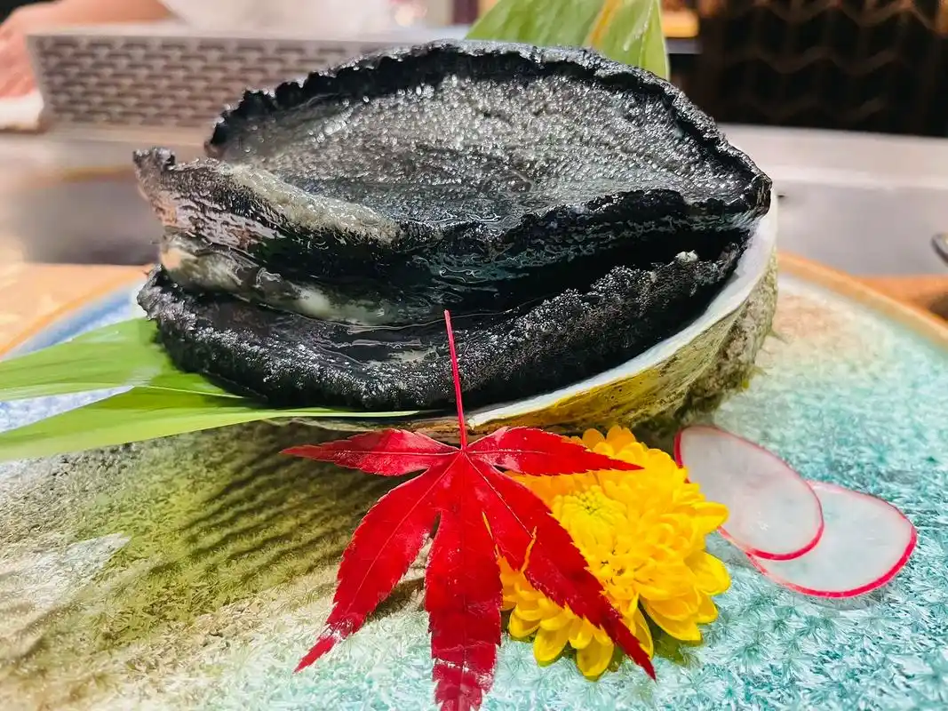 再来鮨政新西兰黑金鲍刺身澳洲m9和牛