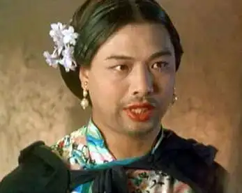 妩媚男神又来袭 黄晓明诠释妓女 钟汉良变媒婆