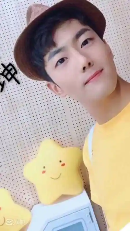 伶可家族之坤坤你们要的坤坤帅照来啦小风伶 坤坤dky 坤坤dky-全民小