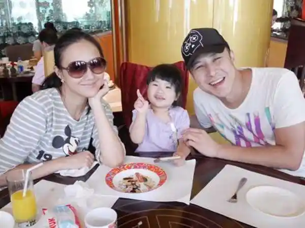 何妤玟嫁豪门5年忍不住抱怨:「我到底是哪里对不起她们?