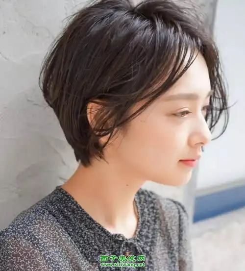 适合长瓜子脸的短发发型设计时尚感觉潮女最爱3
