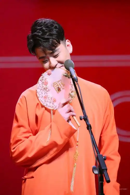 2月9日 23:20   关注  九辫 明星 杨九郎 张云雷 评论 收藏