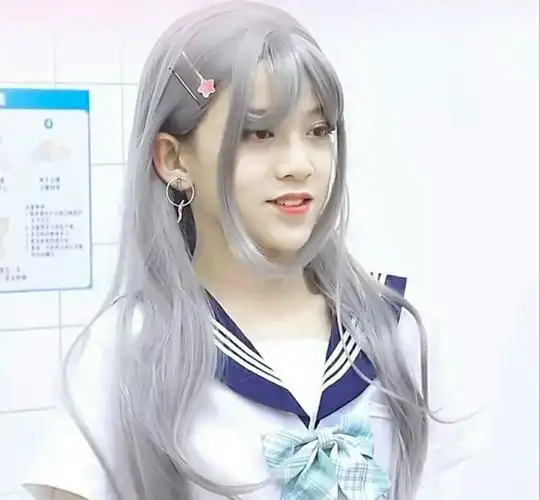 时代峰峻三代的女装照片