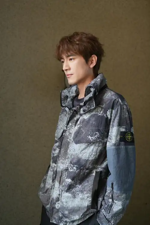 林更新顺毛侧颜