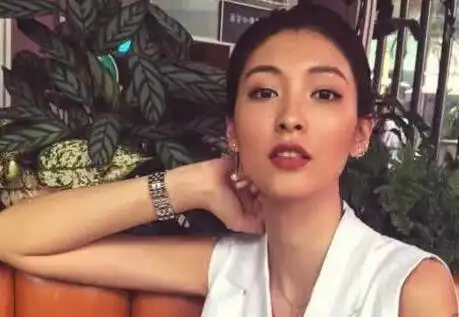 朱雨辰已有女朋友但是为何不告诉他的妈妈