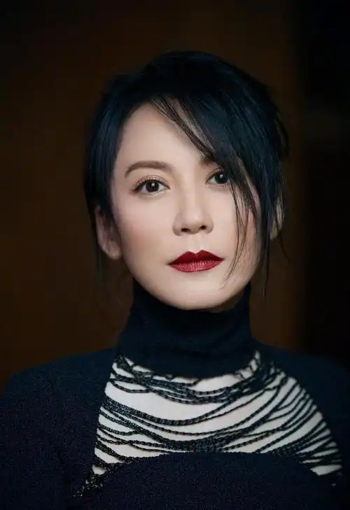 俞飞鸿不仅是一位实力派女