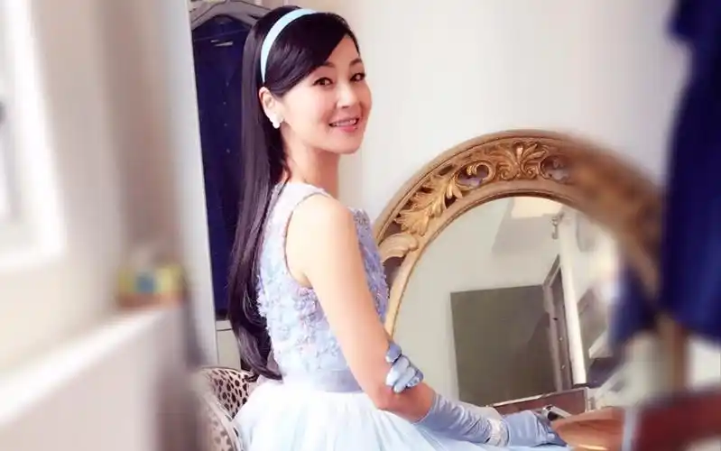 万绮雯马小玲有多少人曾爱慕你年轻时的容颜