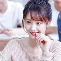 郑爽的照片头像美丽郑爽好看头像点击鼠标右键下载