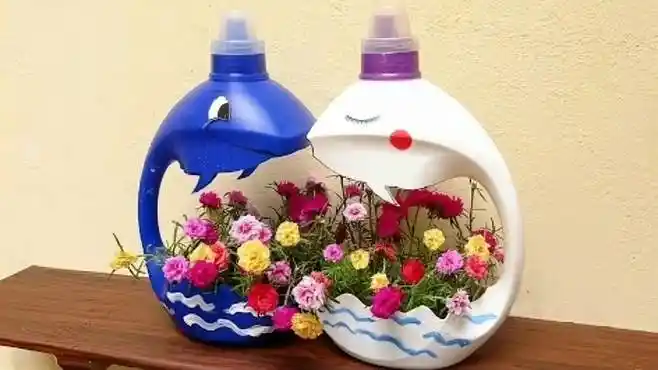 用完的洗衣液瓶子别扔,教你制作海豚花盆-生活视频-搜狐视频