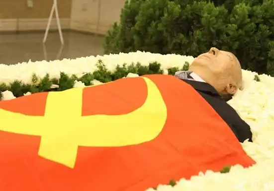 陈强追悼会八宝山举行 娱乐圈大牌齐送挽联